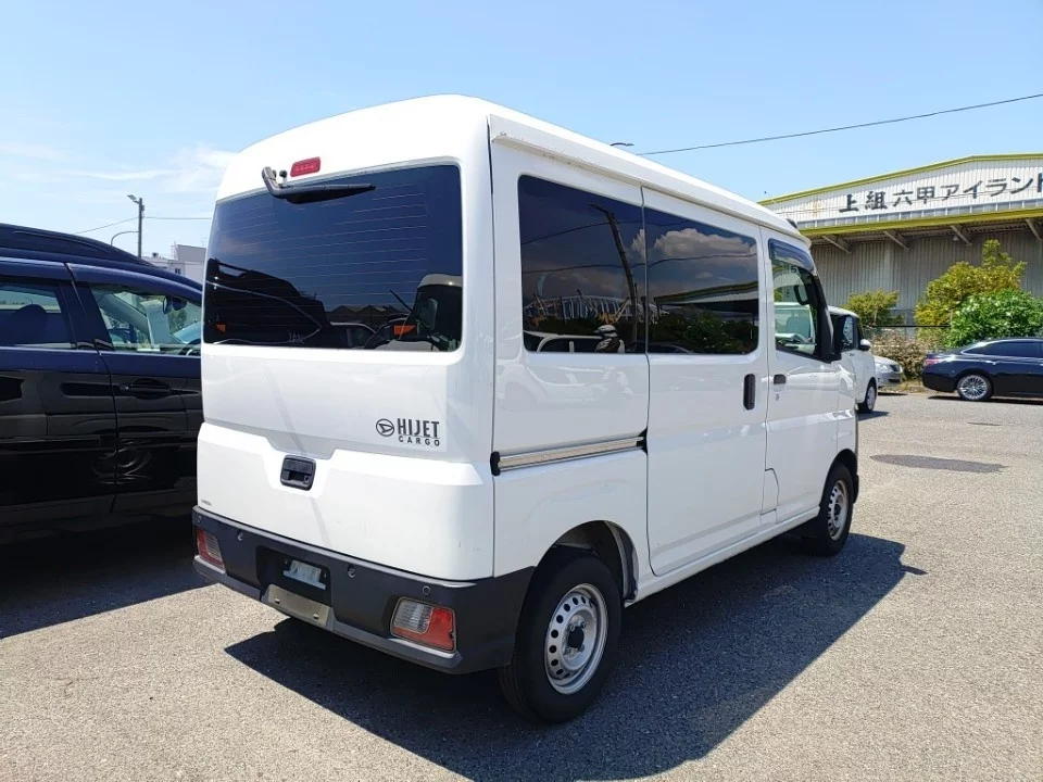 Daihatsu Hijet Cargo S700V 2022
